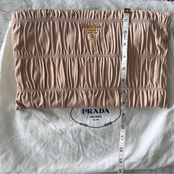 Prada clutch - Picture 5 of 5